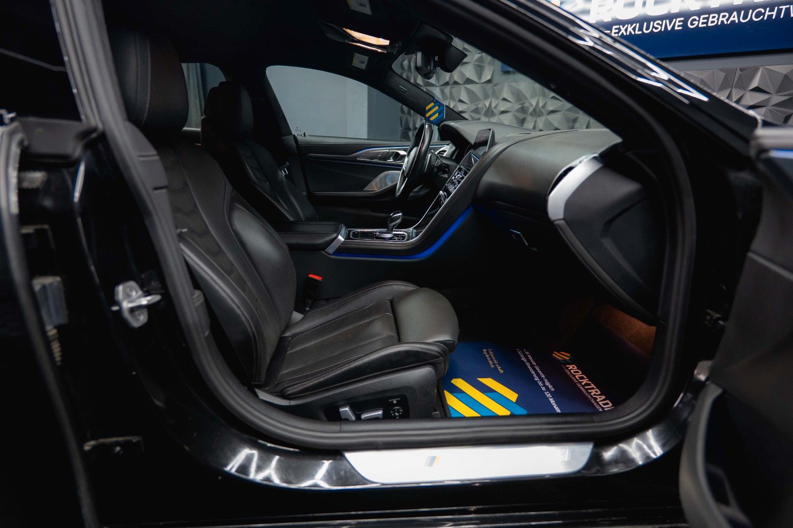 Fahrzeugabbildung BMW M850i xDrive M-Performance *Laser*B&W*ACC*360°*