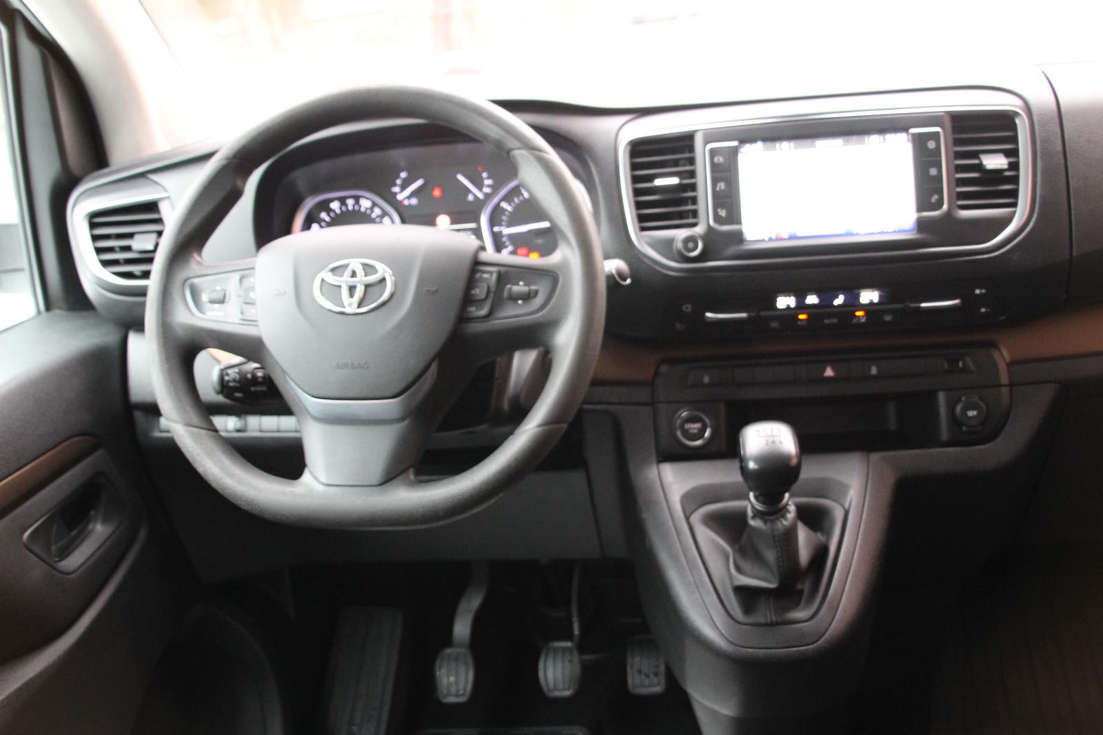 Toyota Proace Verso L1 Family Comfort 8 Sitze/Navi/Shz/