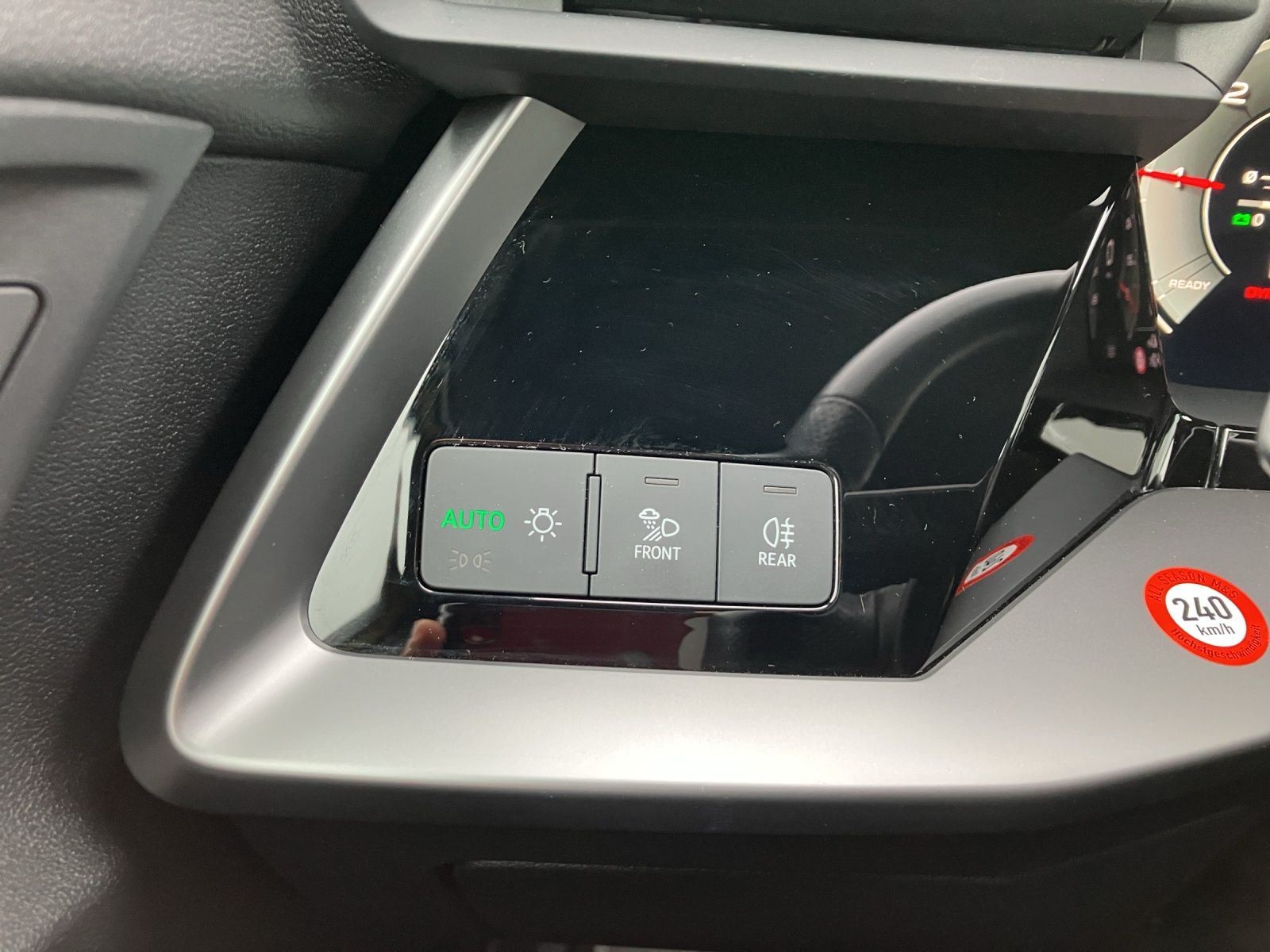 Fahrzeugabbildung Audi A3 Limousine 40 TDI quattro MATRIX NAVI STANDH K