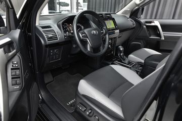 Toyota Land Cruiser - 7