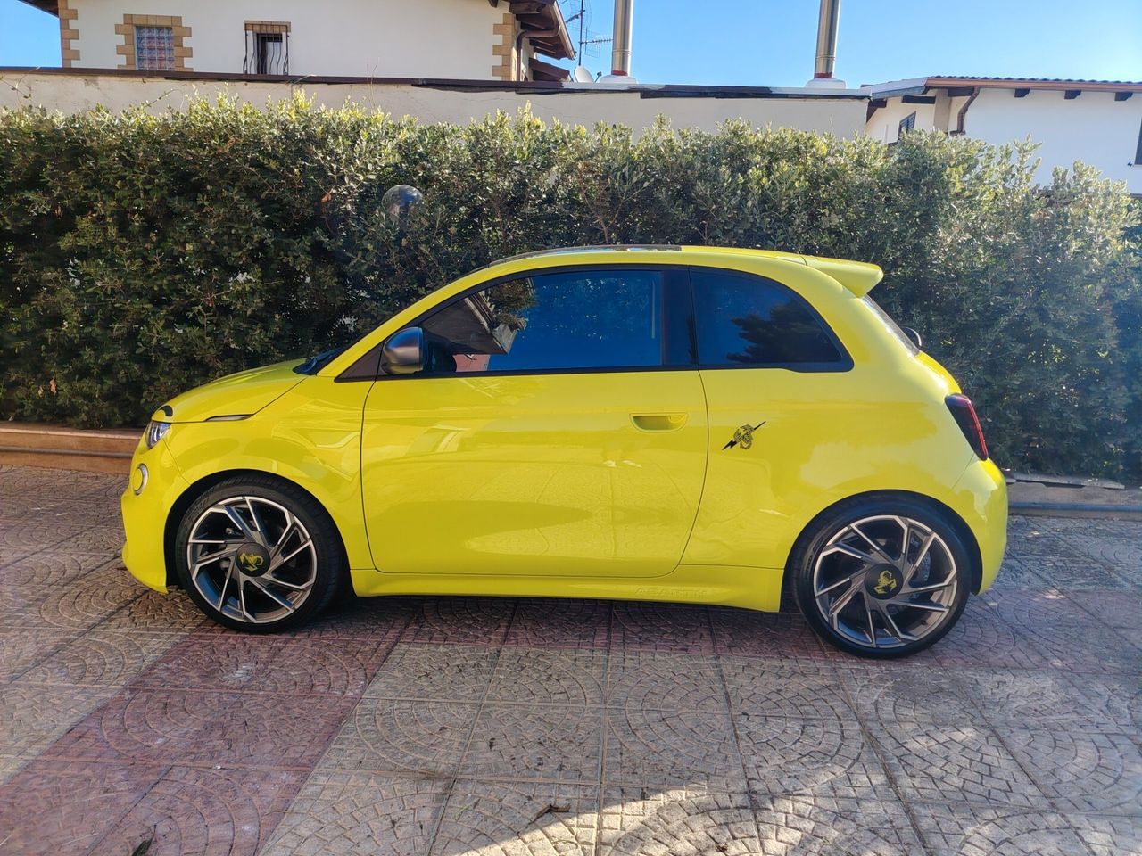 Other Abarth 500e Scorpionissima imagem 3