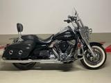 Harley-Davidson Road King Classic - gebrauchte Motorräder in Stuttgart