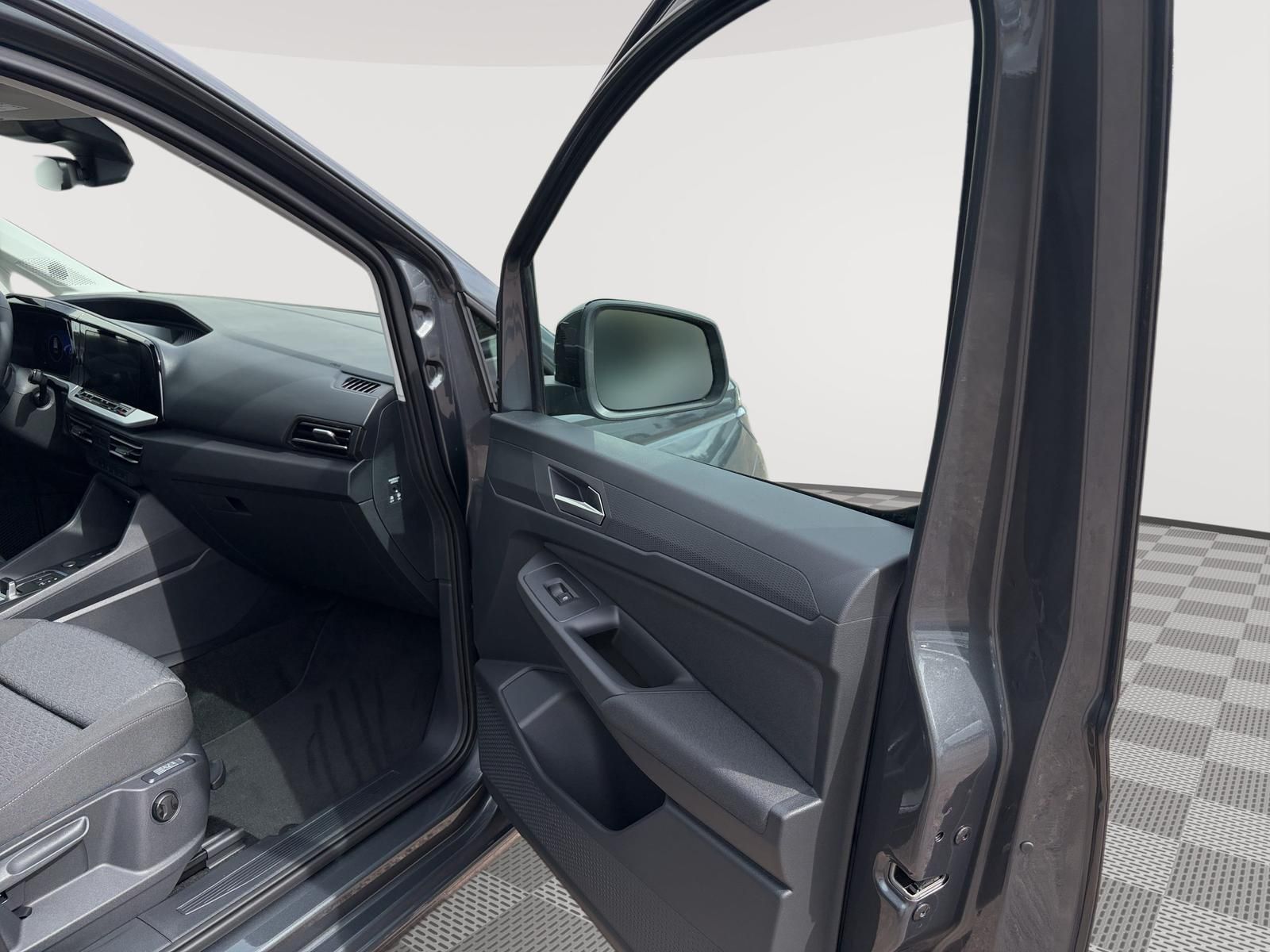 Ford Grand Tourneo - Bild 14