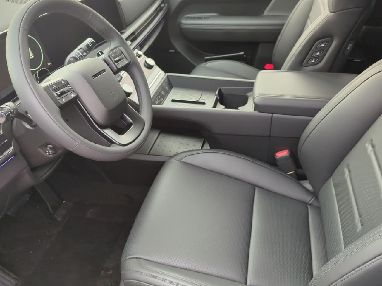 Fahrzeugabbildung Hyundai Santa Fe 1.6 T-GDI Plug-In Hybrid 186 kW 4WD Bla