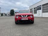 Nissan Juke Acenta - rote Nissan Juke