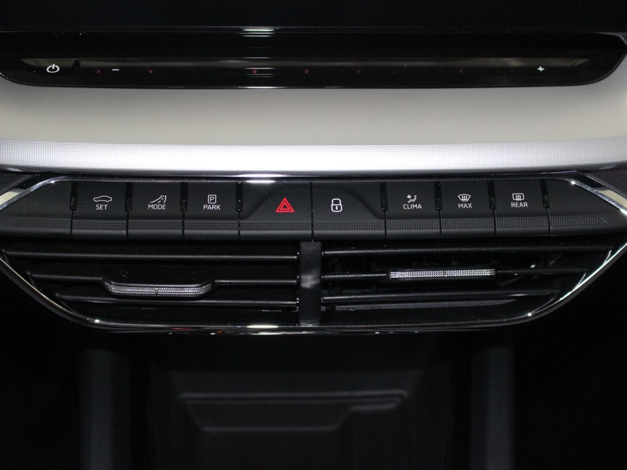 Fahrzeugabbildung SKODA Octavia Combi 1.5 TSI mHEV Style HUD/ACC/Navi