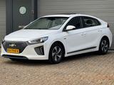 Hyundai IONIQ 1.6 GDi First Edition - weiße Hyundai IONIQ