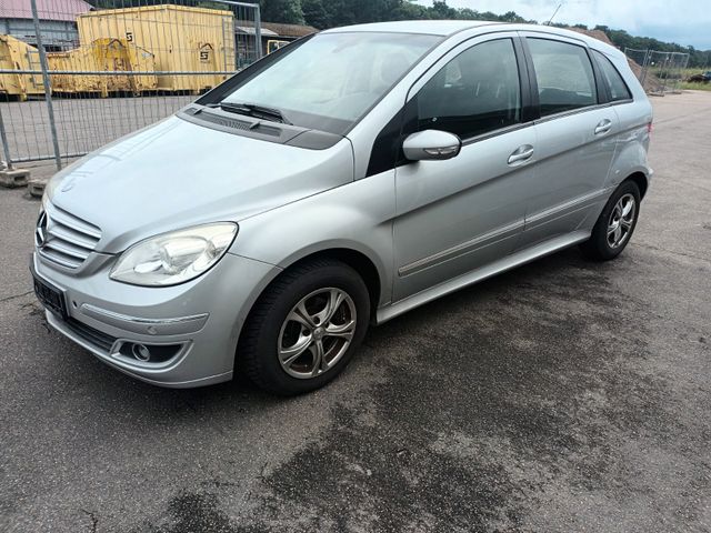 Mercedes-Benz B 170