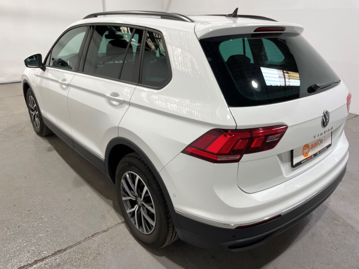 Volkswagen Tiguan Life eHybrid 1.4 TSI DSG EU6d Navi LED AC imagem 2