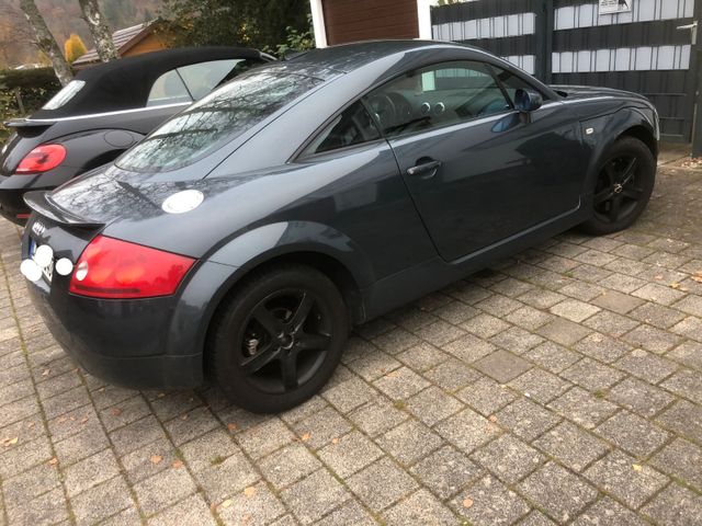 Audi TT Coupe 1.8T 132 kW Euro 4