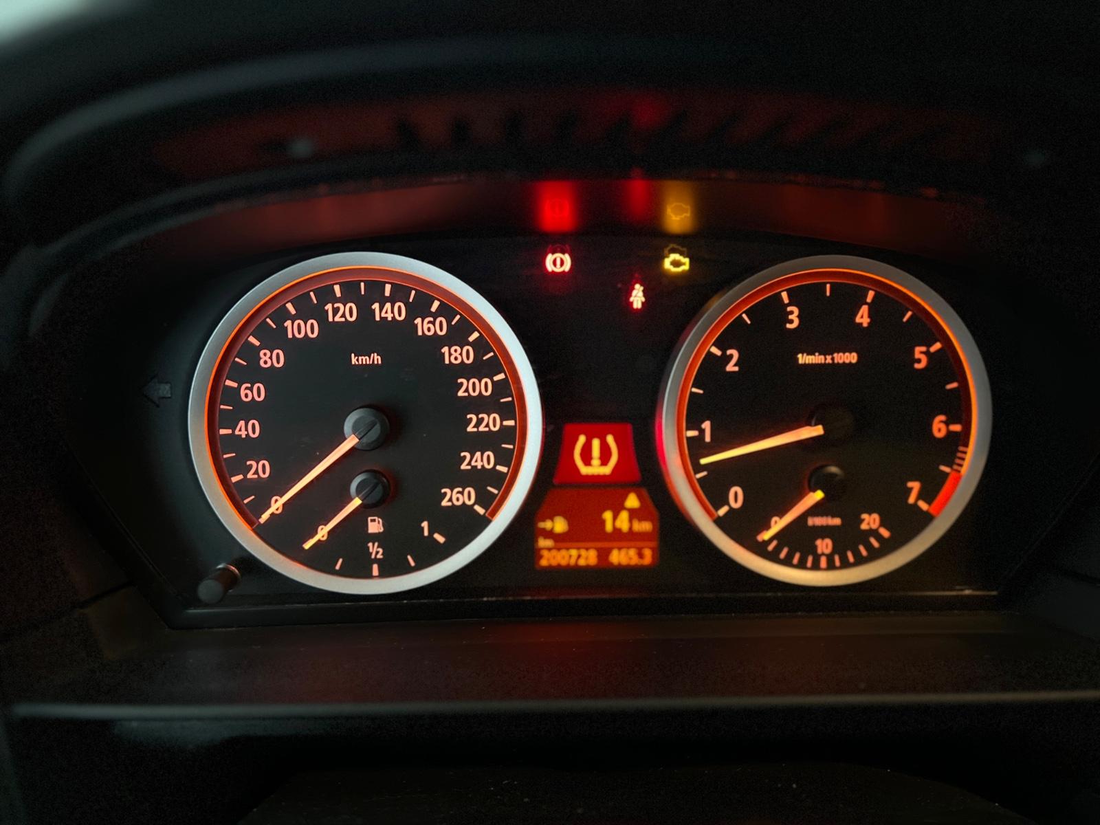 BMW 523 2005 — photo 12