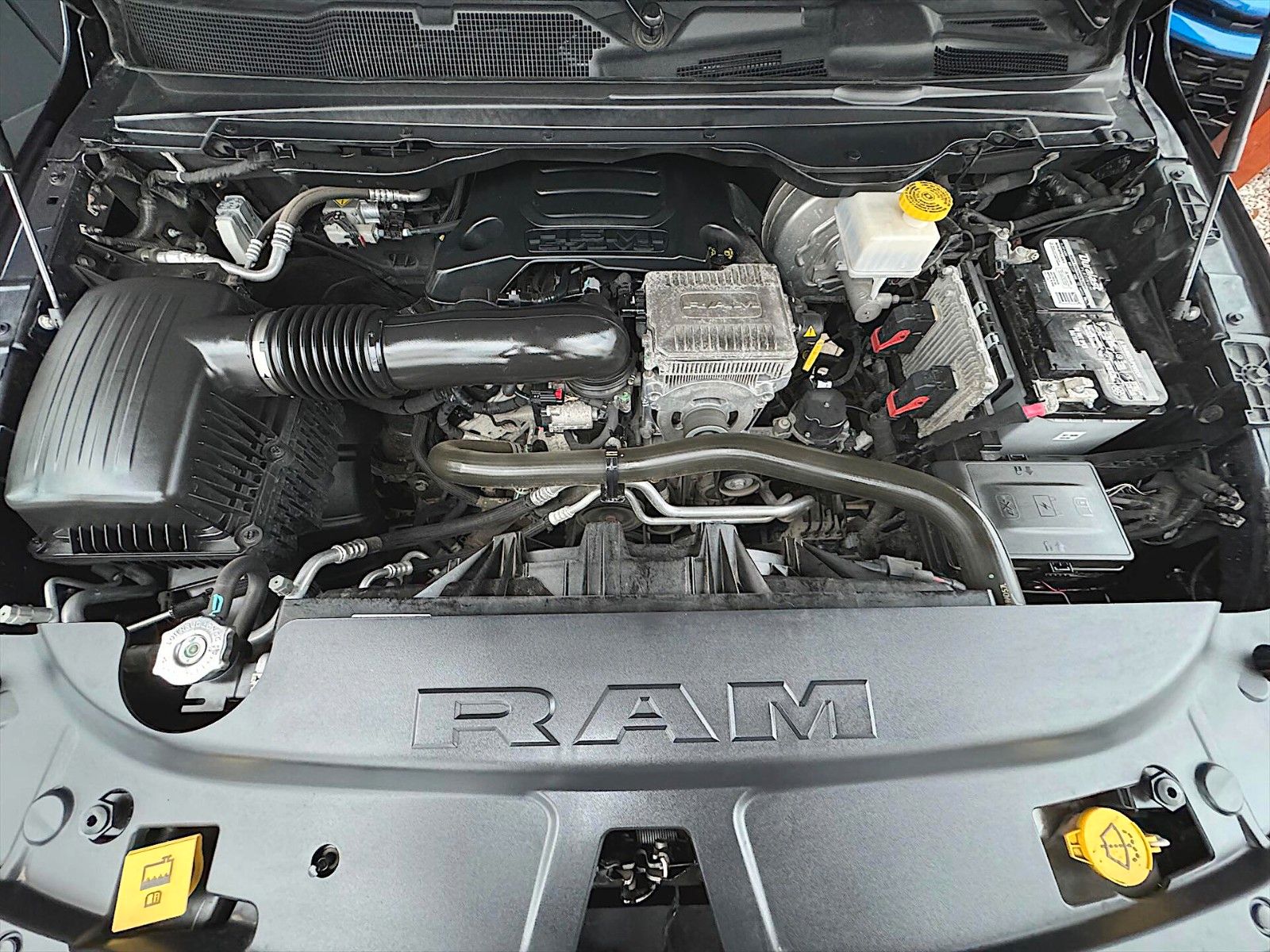 Fahrzeugabbildung Dodge RAM 5.7 V8 HEMI NightEdition Offroad 4x4 eTorque