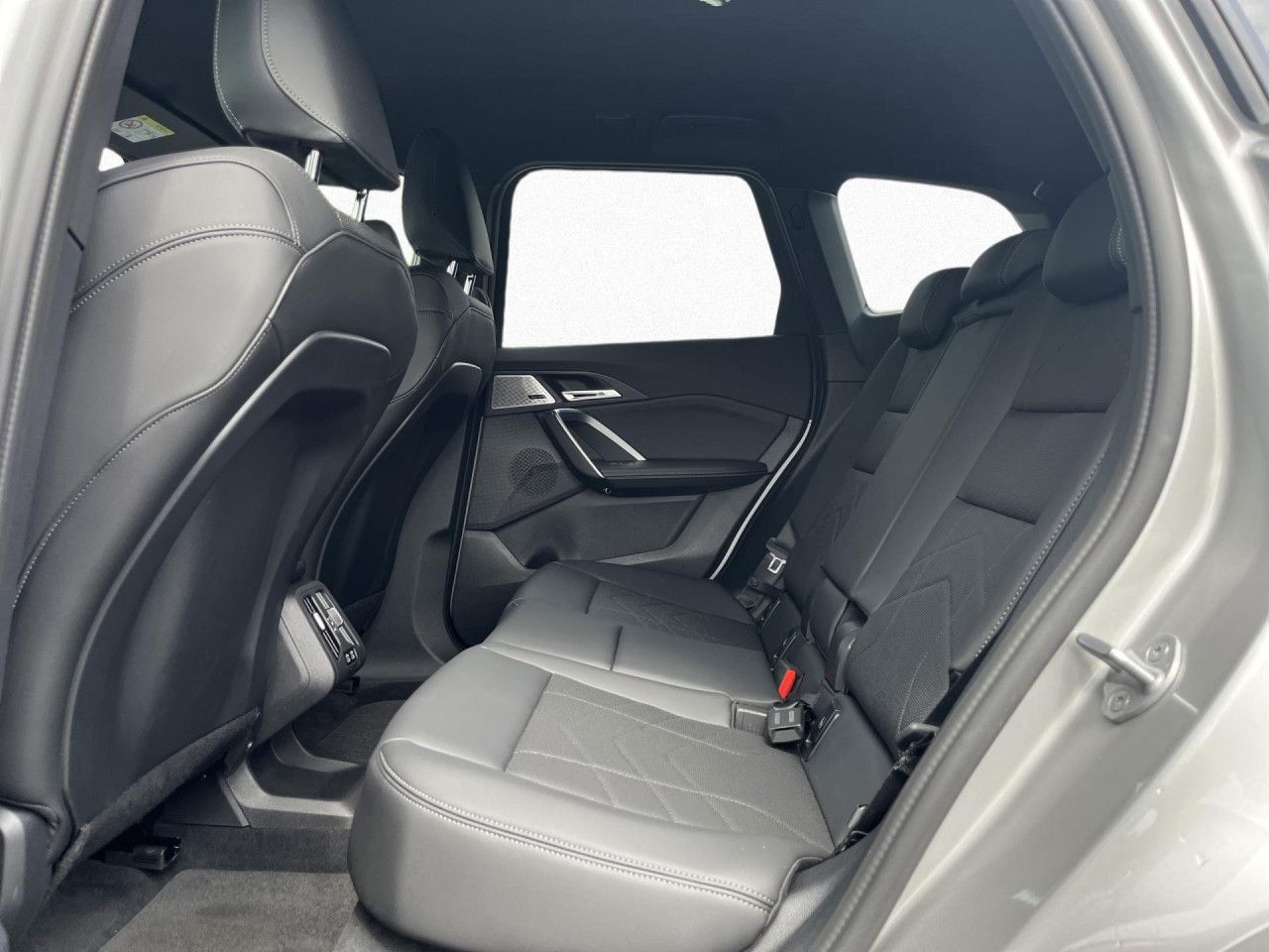 BMW iX1 - Bild 18