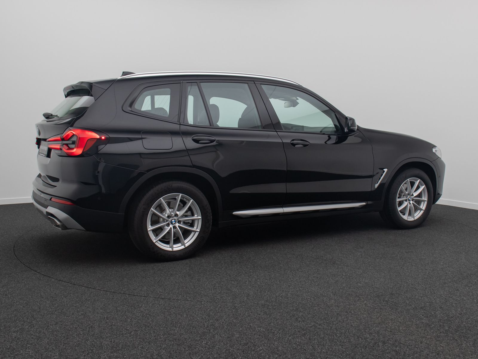 Fahrzeugabbildung BMW X3 xD20d Leder AHK Kamera DAB Sportsitz 18Zoll
