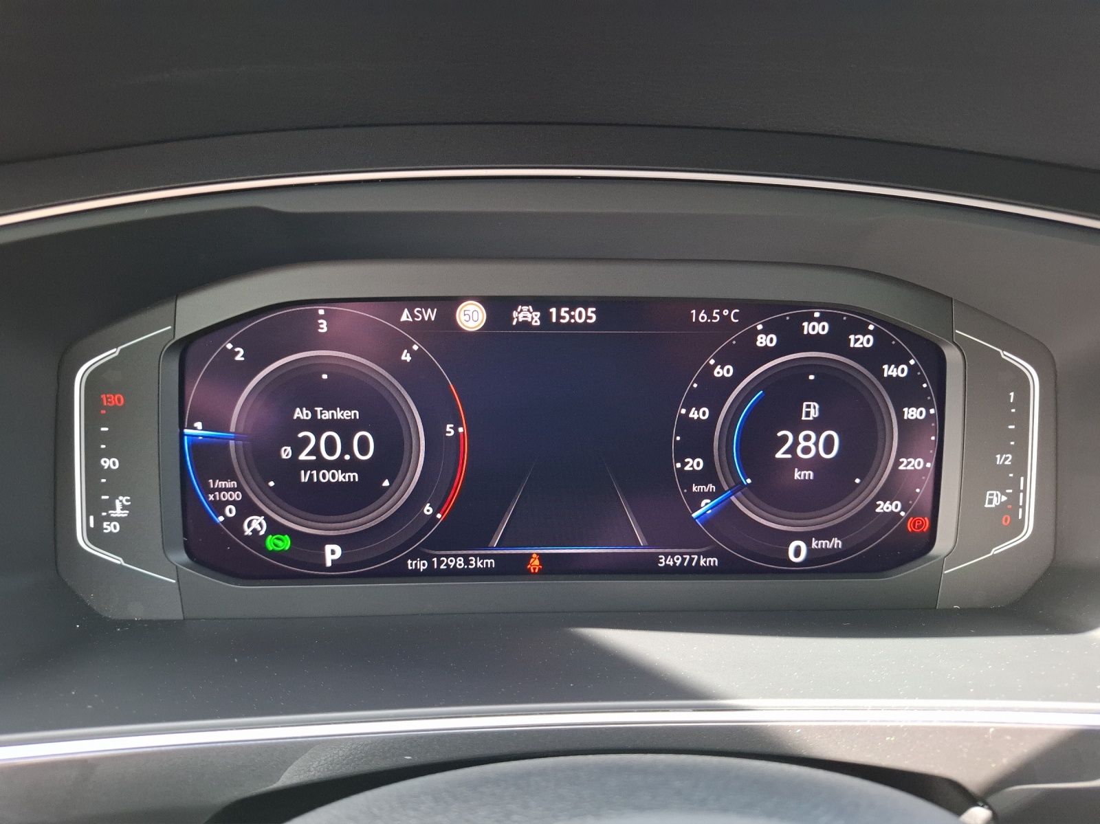 Fahrzeugabbildung Volkswagen Tiguan TDI Elegance DSG Matrix Navi AID ACC PDC