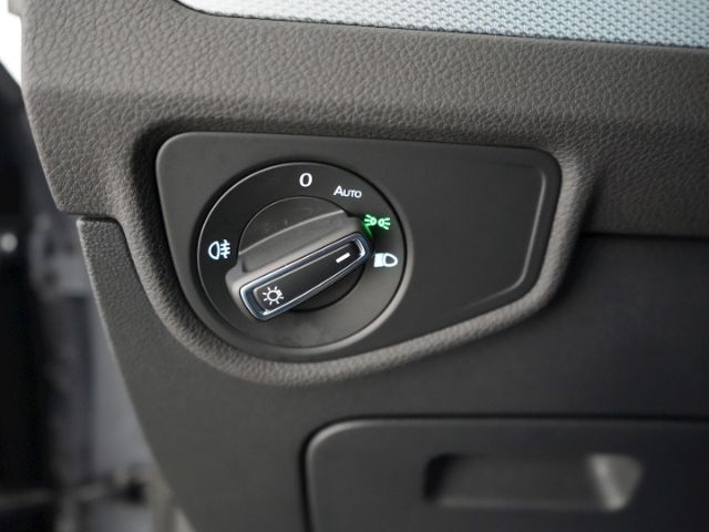 Touran COMFORTLINE DSG+LED+AHK+NAVI+SPORTFAHRWER