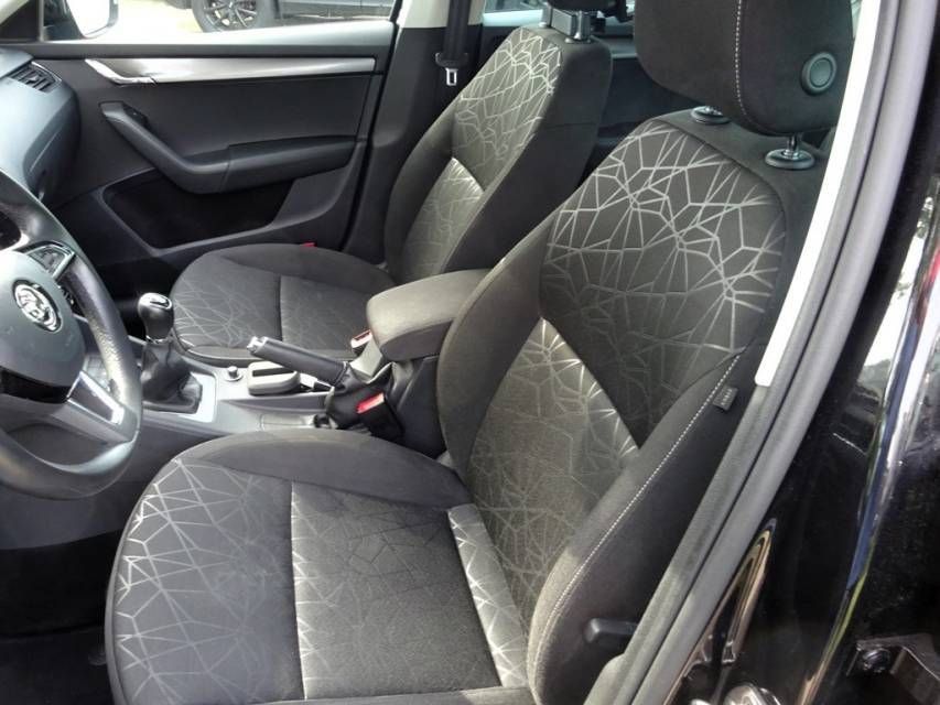 Fahrzeugabbildung SKODA Octavia Combi 1,5 TSI Clever Navi AHK