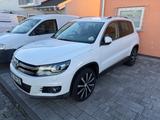 Volkswagen Tiguan 2.0 TDI BlueMotion Tech Sport & Style... - Volkswagen Tiguan: TDI Bluemotion