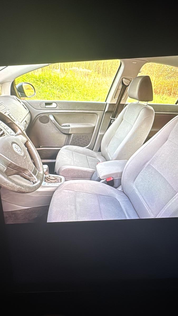 Volkswagen Golf Plus 2004 — салон