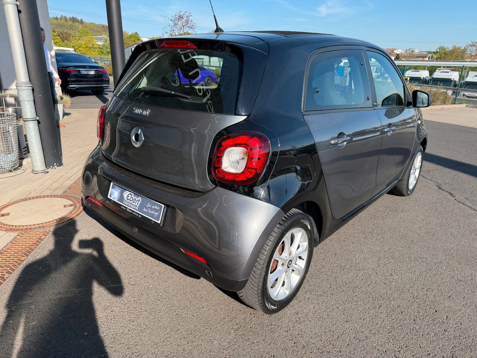 Fahrzeugabbildung Smart ForFour PASSION Tempomat+Klima+Faltdach+SHZ+BT