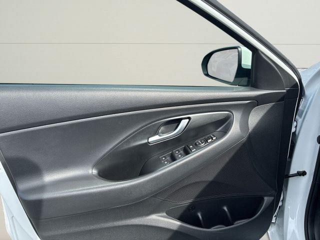 Hyundai i30 Premium Pano+Kamera+LED+Navi+SHZ+Klima+Temp+