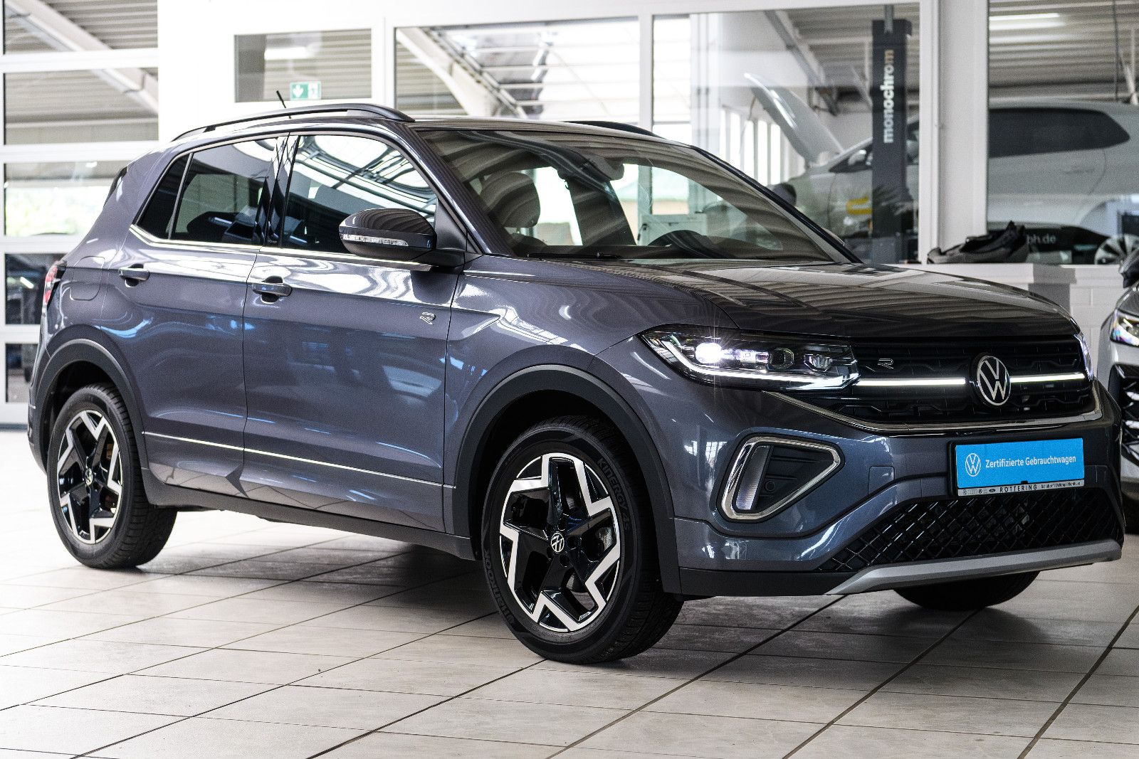Fahrzeugabbildung Volkswagen T-Cross R-Line 1.5 TSI DSG IQ-LED+AHK+NAV+ACC