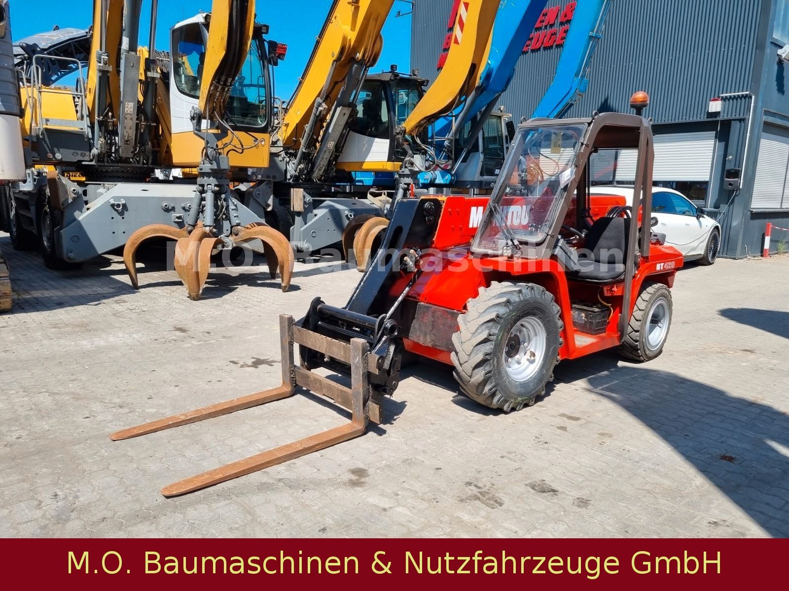Fahrzeugabbildung Manitou BT 420 / SW /Gabel / 2 t / 4m / 4x4 /