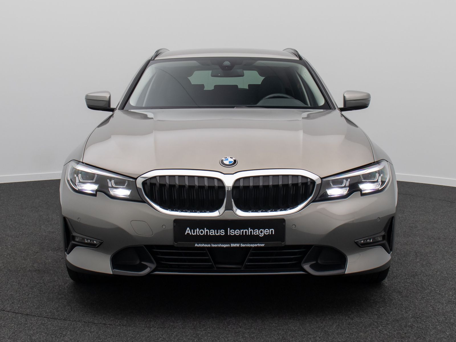 Fahrzeugabbildung BMW 320d xD Sport Line H/K DAB AHK Kamera 18Zoll
