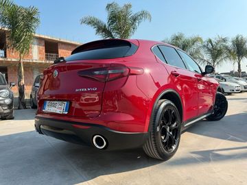 Alfa-Romeo Stelvio - 6
