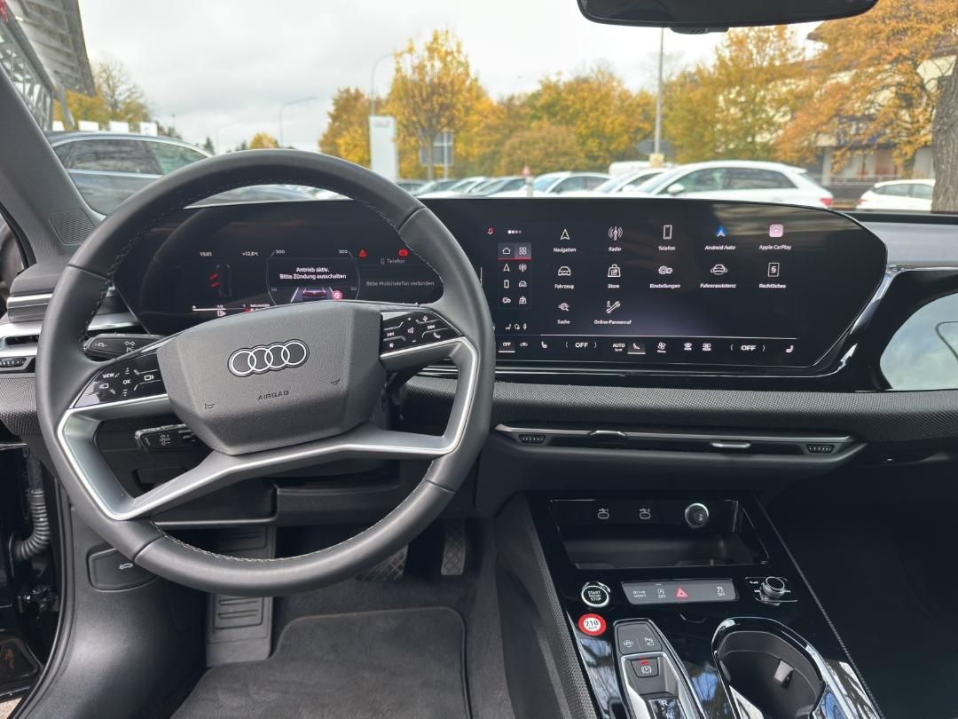 Fahrzeugabbildung Audi A5 Limousine TFSI quattro S tronic Fahren Parken