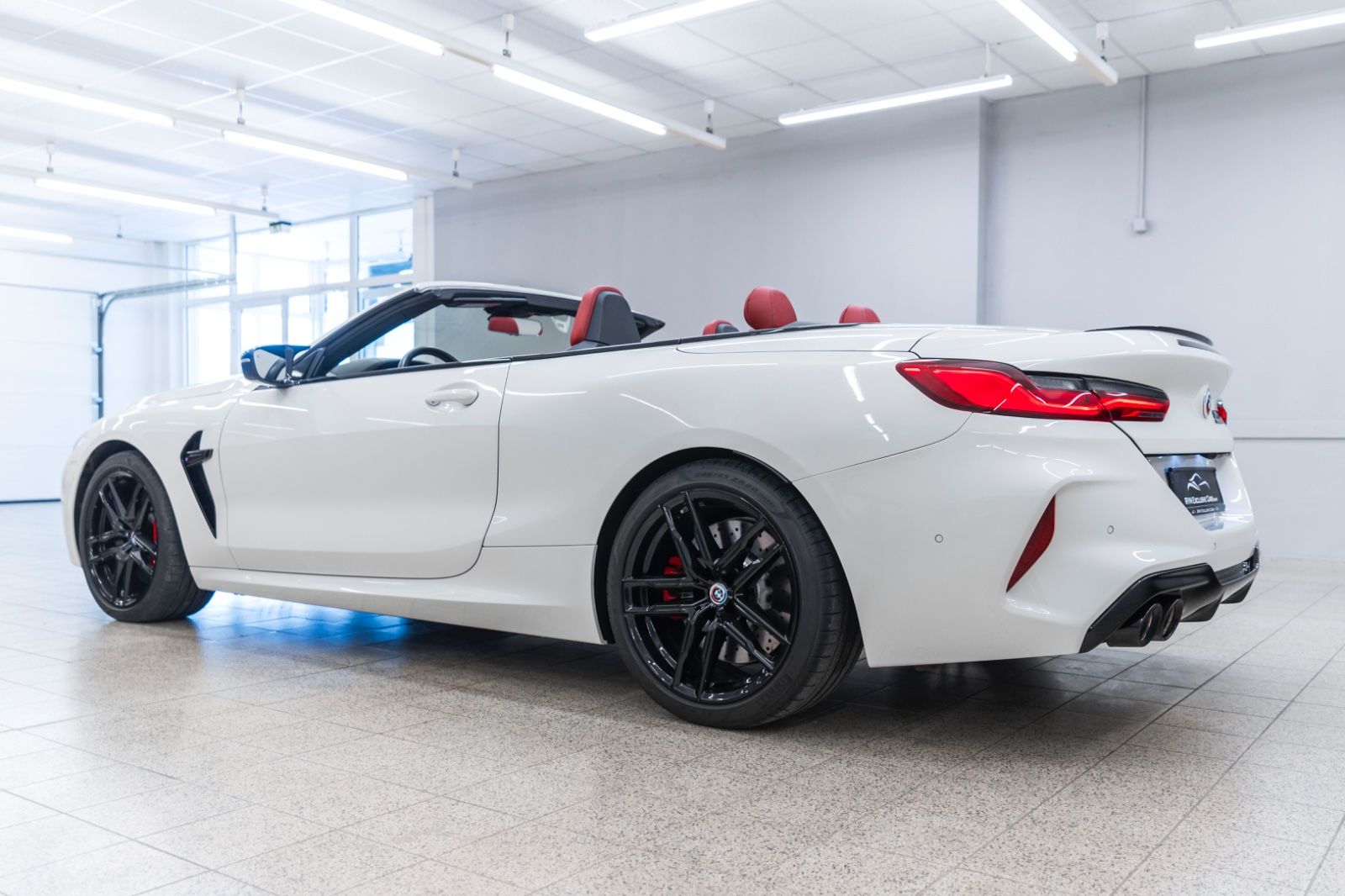 Fahrzeugabbildung BMW M8 Cabrio Competition LASER B&W ACC 3D SOFTCLOSE