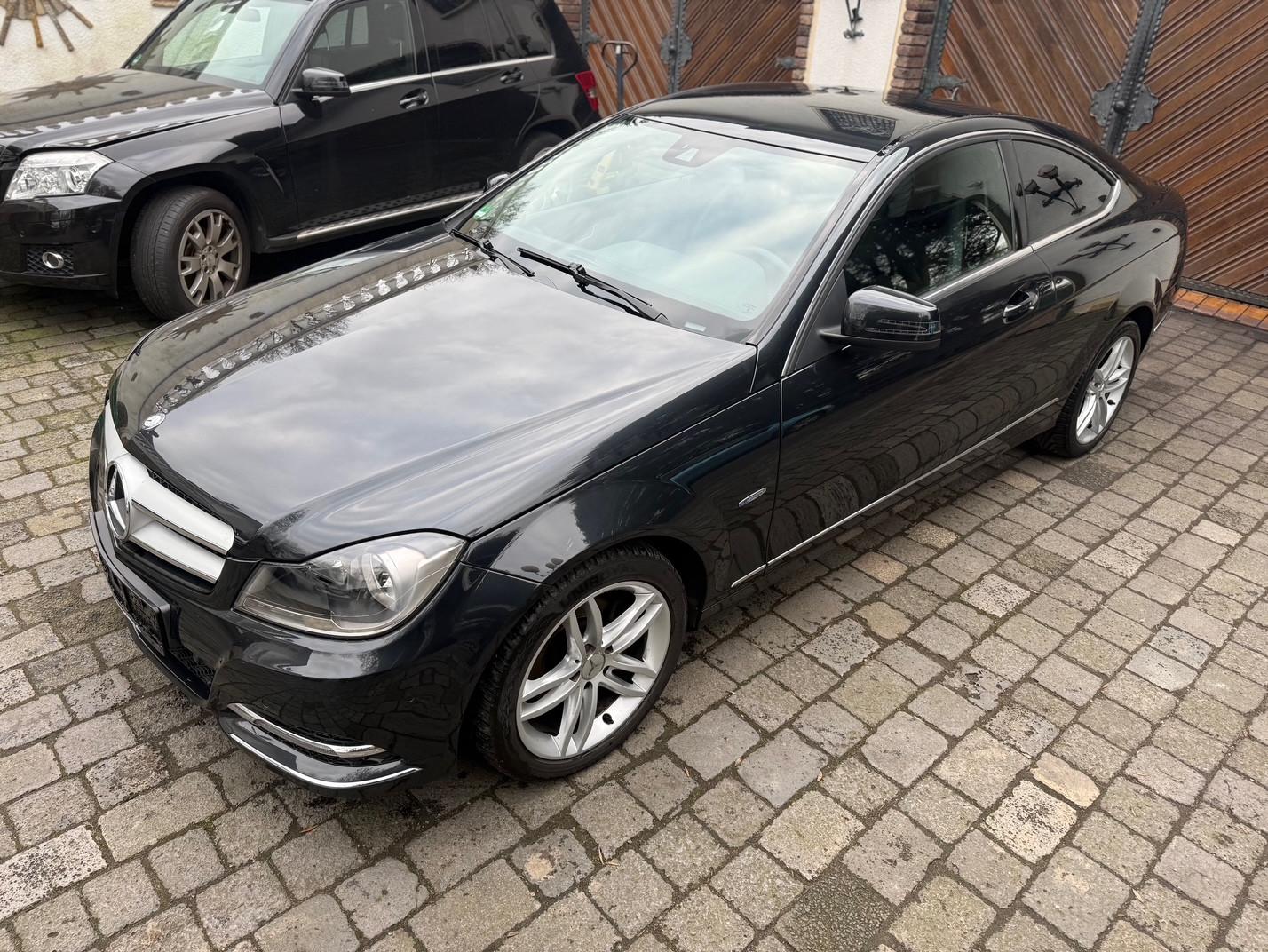 Mercedes-Benz C 180 C Coupe C 180 CGI BlueEfficiency