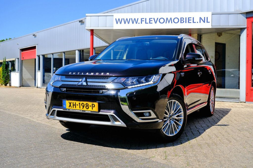 Image of Mitsubishi Outlander