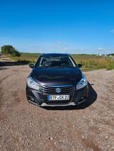 Suzuki (SX4) S-Cross 1.6 Comfort+ 4WD Comfort+ , AHK - Suzuki (SX4) S-Cross von privat