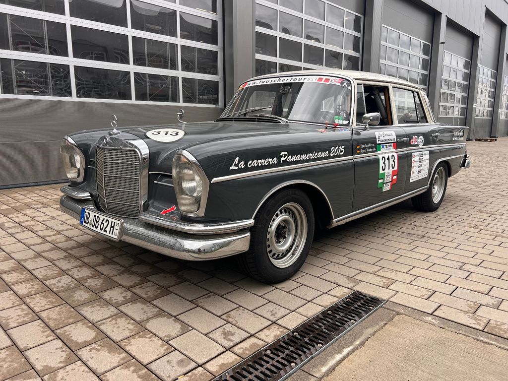 Mercedes-Benz 300