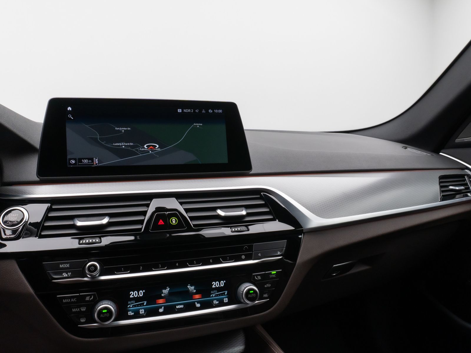 Fahrzeugabbildung BMW M550d xD Laser 360°HUD H/K AHK Komfort 20Zoll