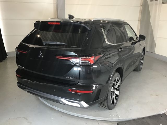 Fahrzeugabbildung Mitsubishi Plug-in Hybrid Outlander Intro Edition Navi/360°