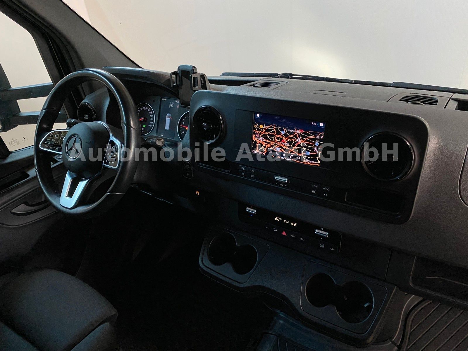 Fahrzeugabbildung Mercedes-Benz Sprinter 519 V6 LBW+DISTRONIC+LED+AHK3,5t (0006)