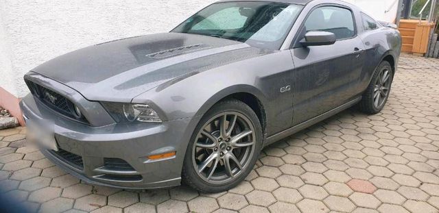 Ford Mustang GT  2013 5,0