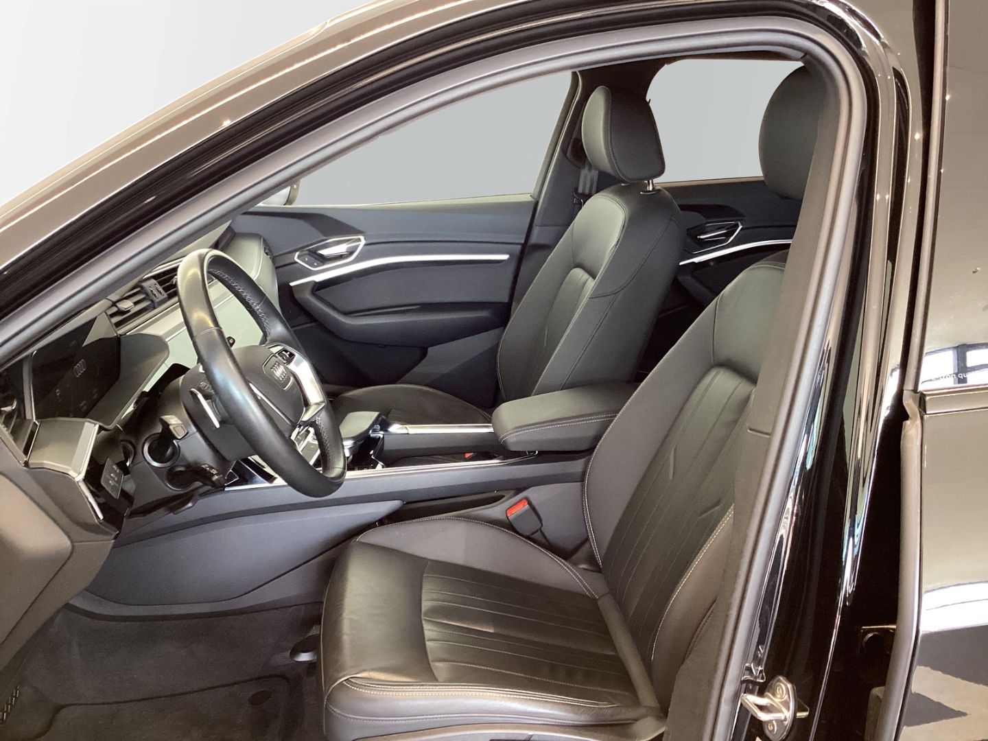 Audi Q8 e-tron advanced 55 quattro*Matrix-LED*ACC*B&O imagem 3