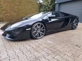 Lamborghini Aventador LP 700-4 - Lamborghini Aventador mit Benzin-Antrieb: Coupe, Lp700