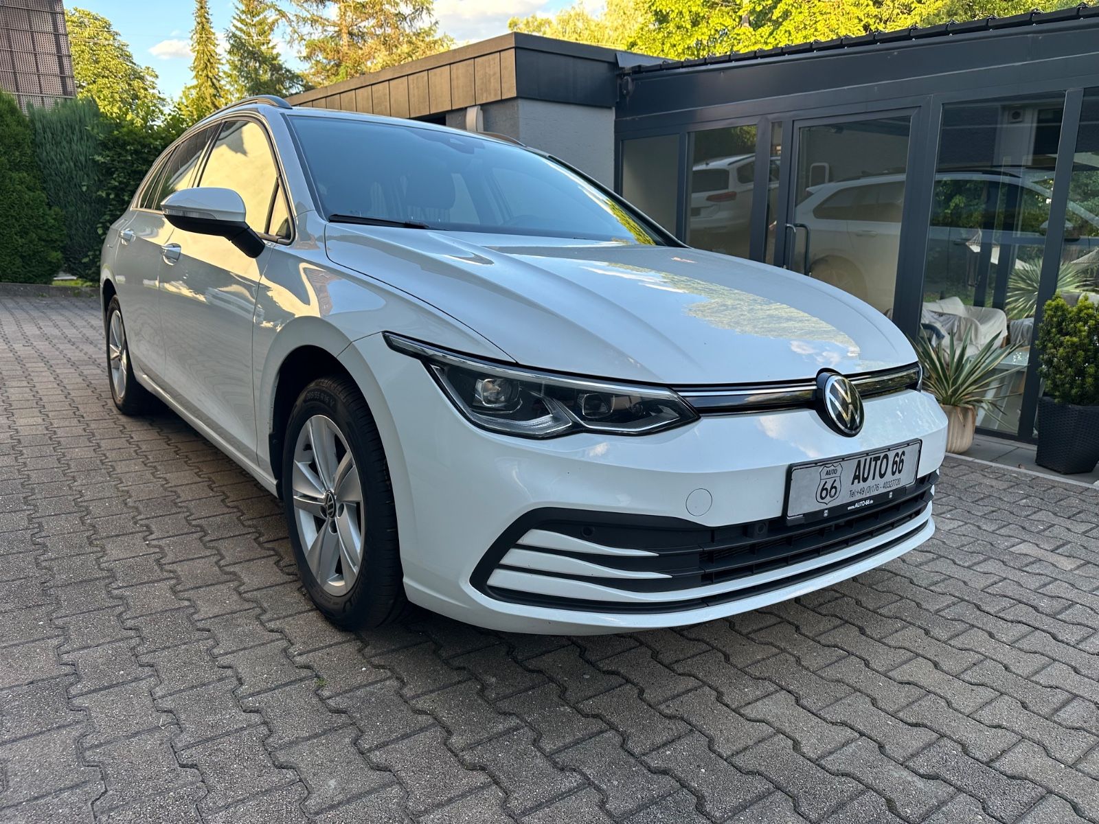 Volkswagen Golf VIII Variant Life DSG|Navi|LED|RüKa|Digital