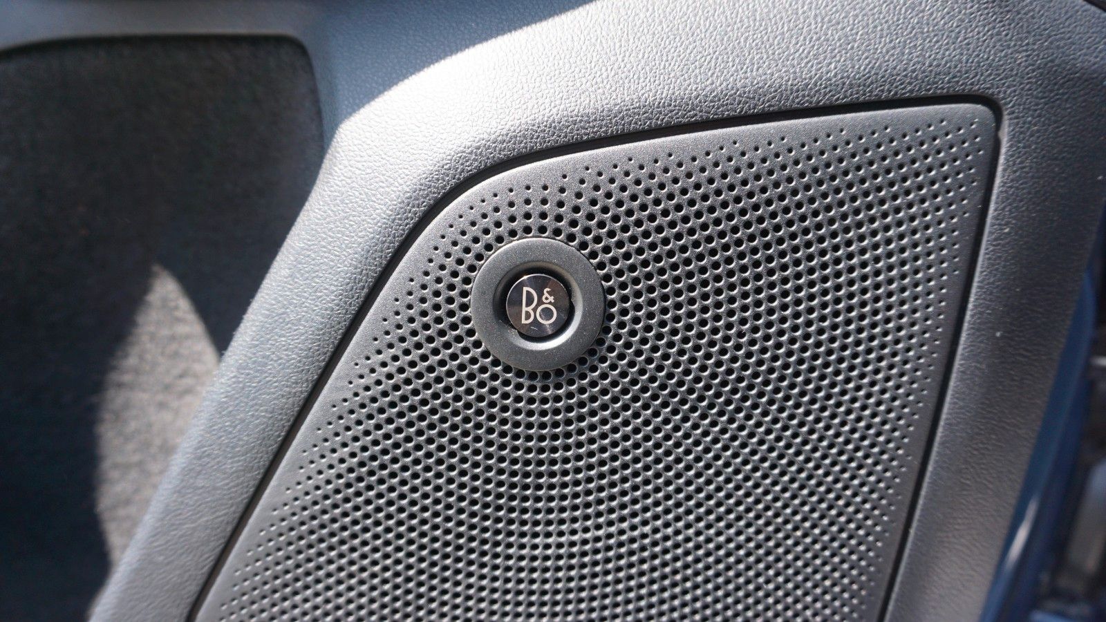 Fahrzeugabbildung Ford Focus Lim. ST-Line, LED, B&O Sound, Navi, Sport