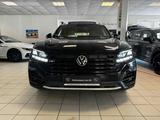 Volkswagen Touareg R-Line 4Motion Pano/Head UP/Luft/Matrix - VW Touareg Gebrauchtwagen in Kassel