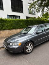 Volvo V70 2.4 125kW  - Volvo V70 in Düsseldorf