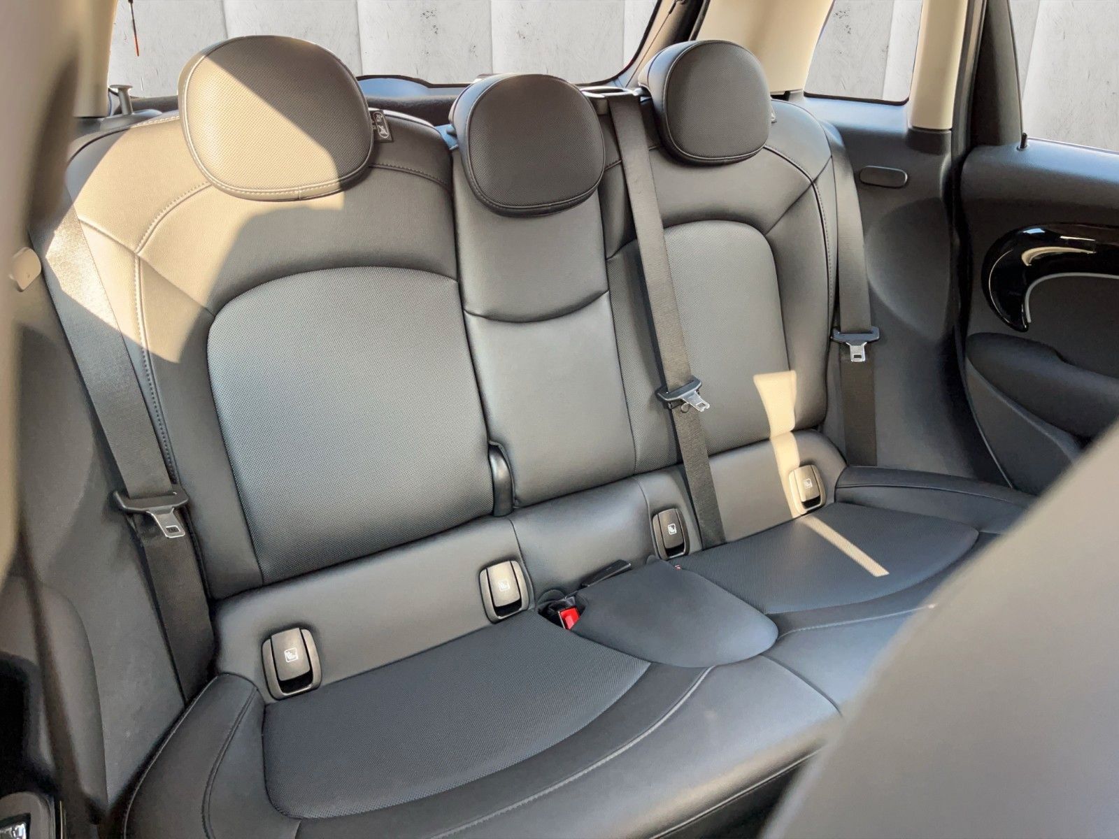 Fahrzeugabbildung MINI COOPER 5-trg.*Automatik*Navi*ViCo*Aktionsangebot