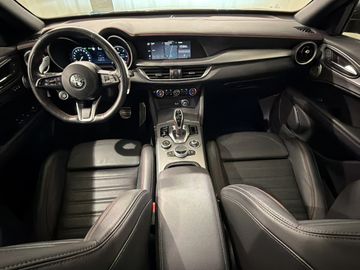 Alfa-Romeo Stelvio - 4