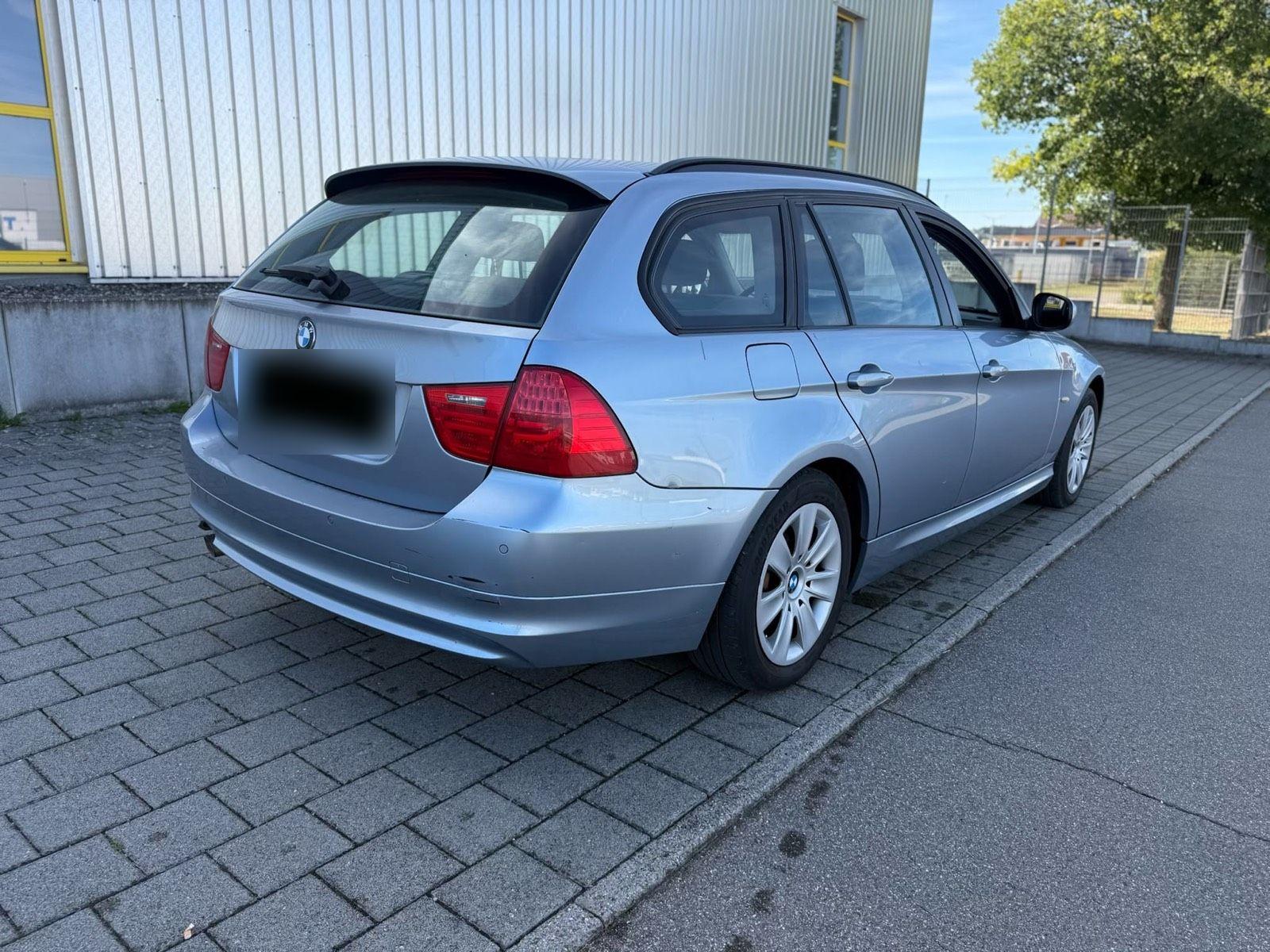 BMW 318 2012 — engine 143 HP (105kW)