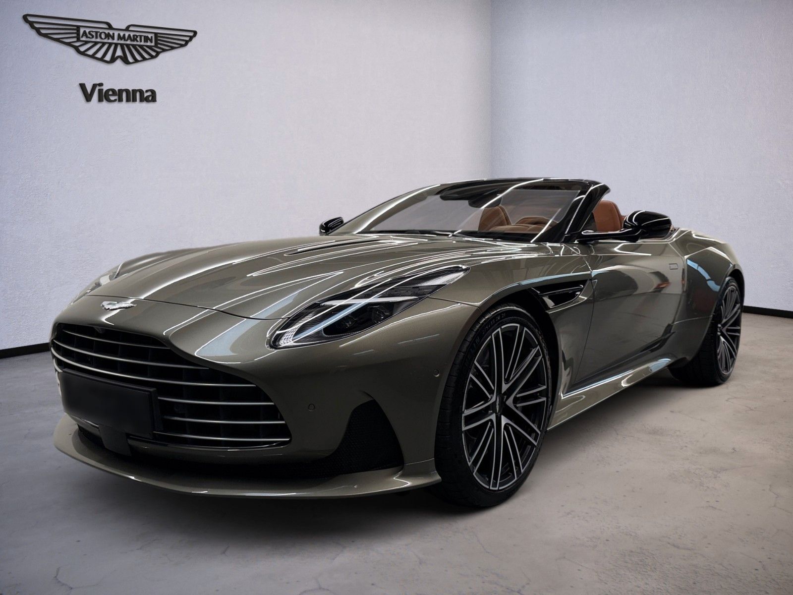 Aston Martin DB12 Volante | Titanium Grey | Black Pack