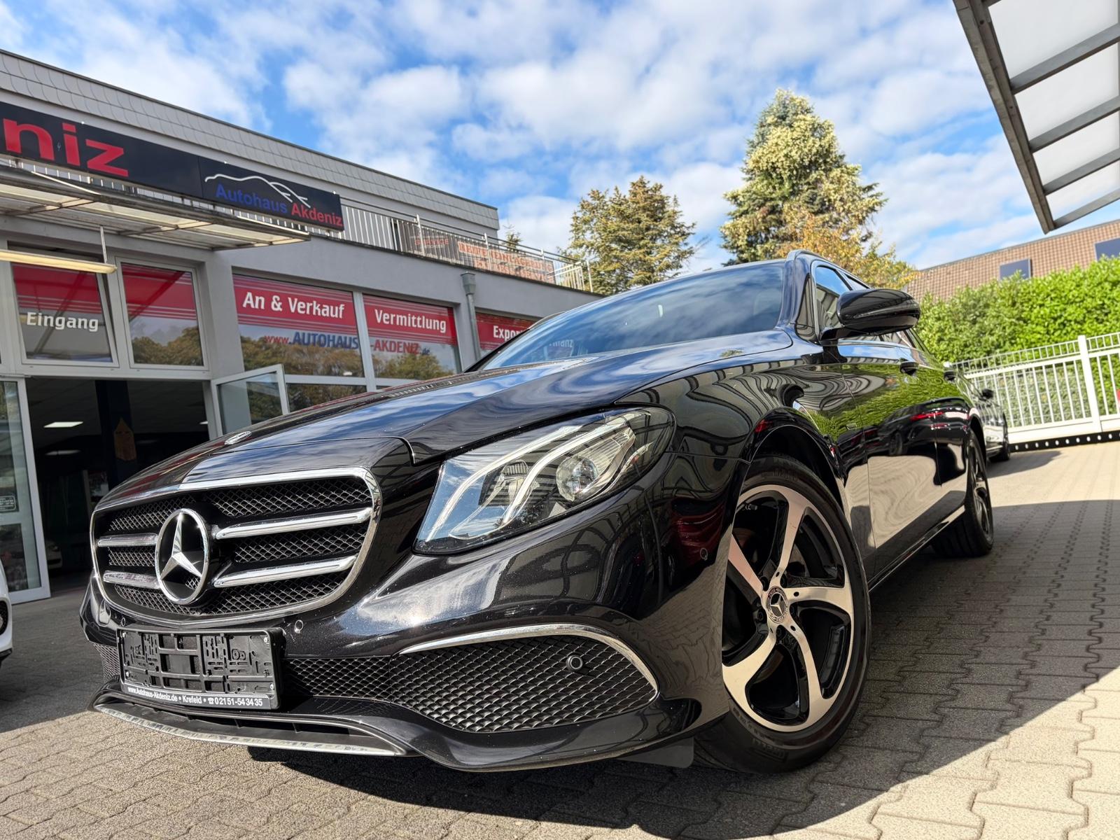 Mercedes-Benz E 300 d T 9G Avantgarde|NAVI|LED|KAM|AHK|Sport